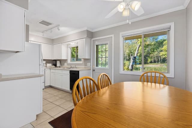 Family Townhome, Lake View