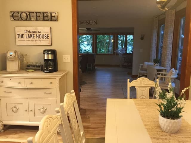 Deluxe House, 4 Bedrooms, Kitchen, Beachside