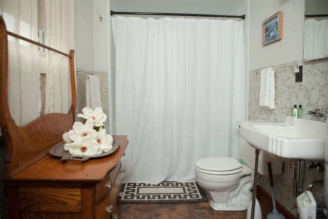 One-Bedroom Cottage