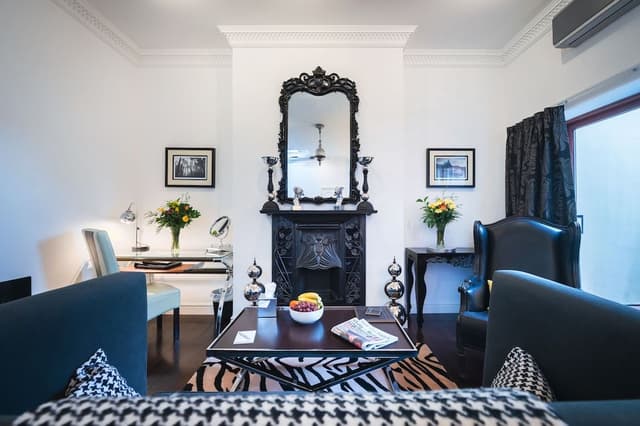 Design Suite, 1 King Bed, Non Smoking, Terrace (Siena)