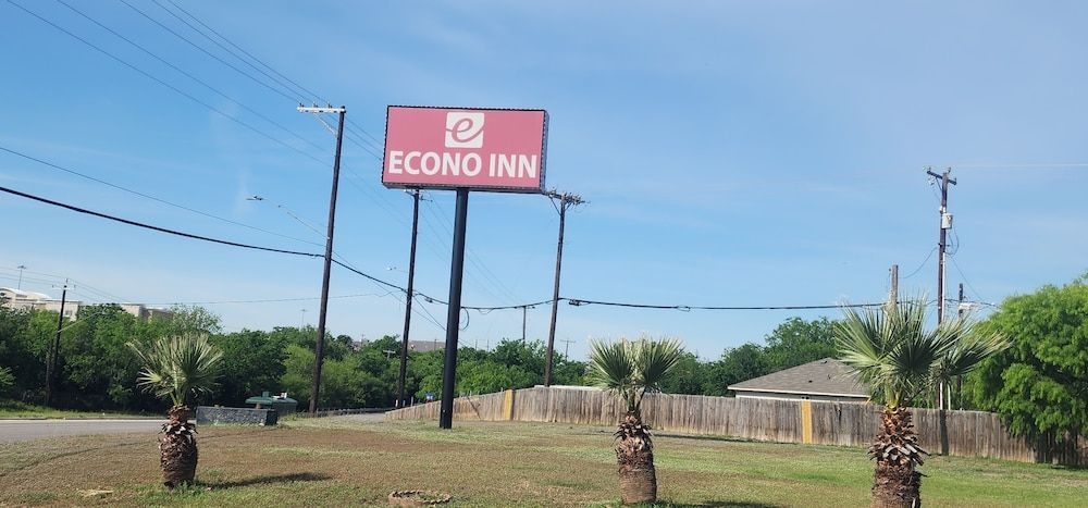Econo Inn Lackland1