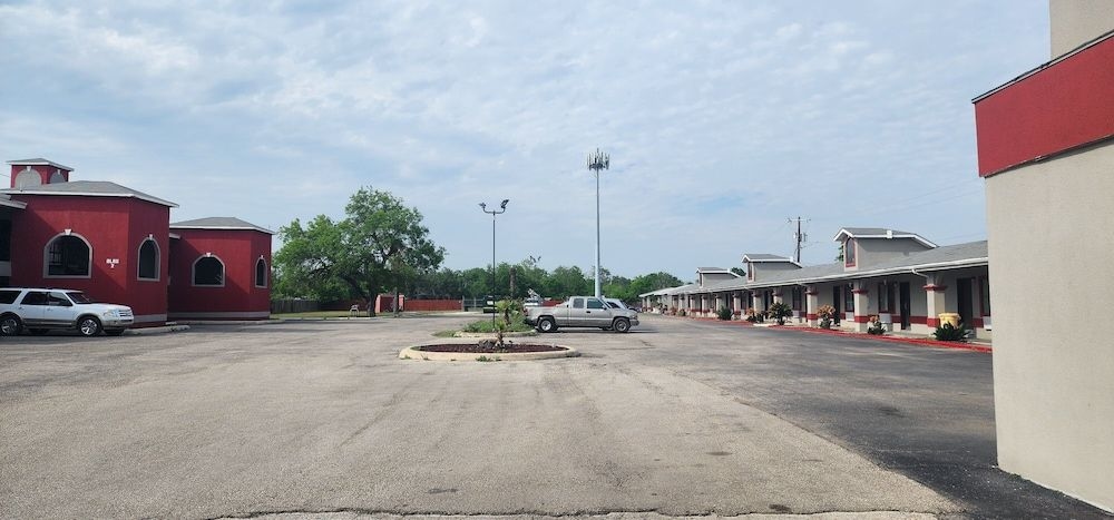 Econo Inn Lackland2