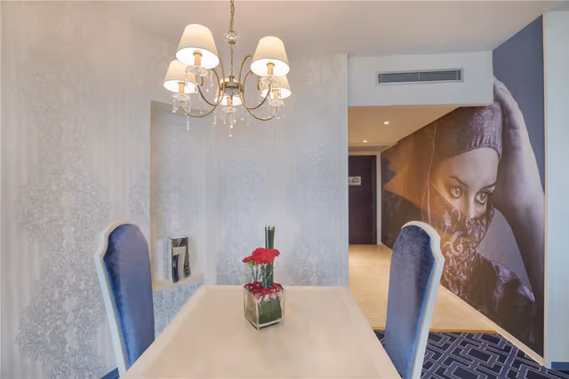 KING ONE BEDROOM PREMIUM SUITE