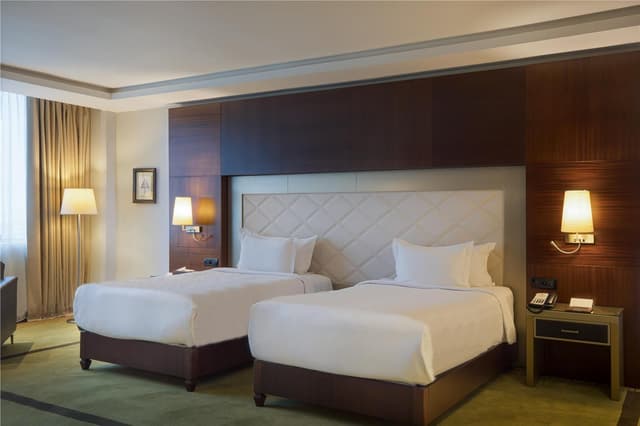 TWIN DELUXE ROOM