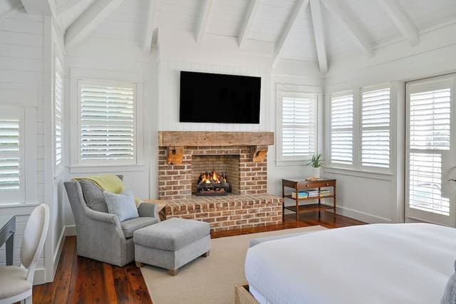 Waterfront 4 Bedroom Wilson Village Home 31