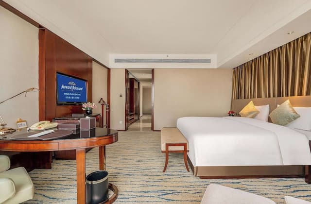 Room, 1 King Bed, Smoking