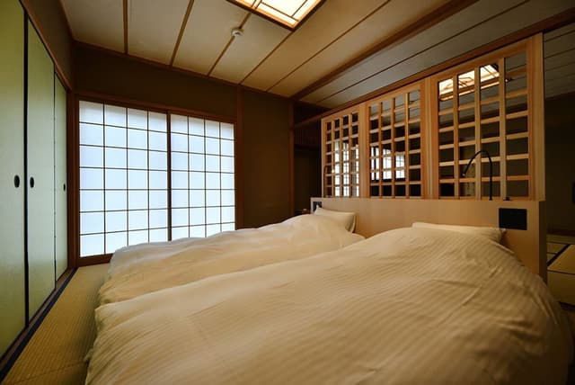 Japanese Style Twin Bed Room with Onsen (No smoking)