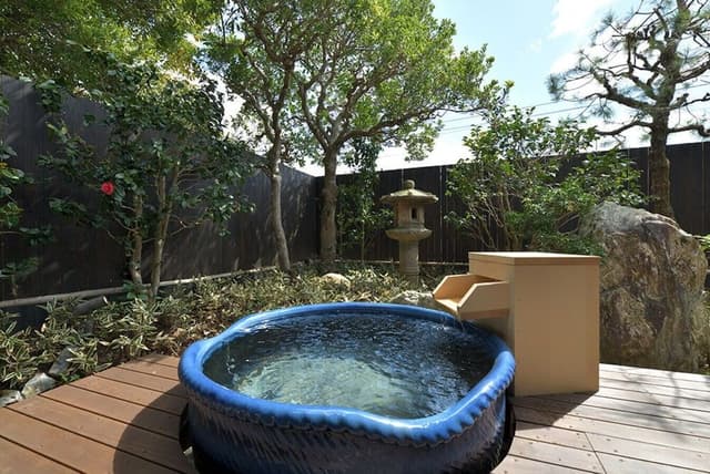 Premium Suite, Courtyard Area