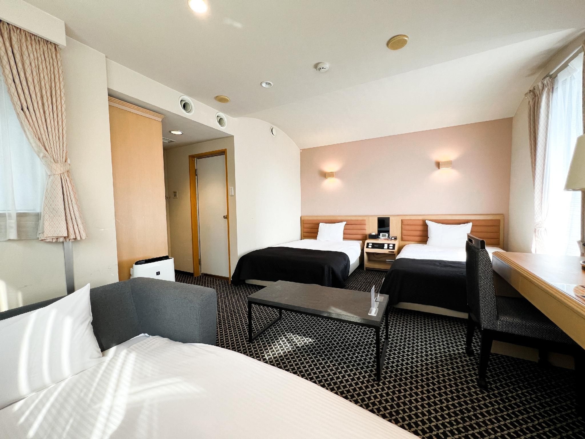 โรงแรมเอพีเอ ทีเคพี ซัปโปโรเอกิ-คิตะงุชิ เอ็กเซลเลนต์ (APA Hotel TKP Sapporoeki-Kitaguchi Excellent)2