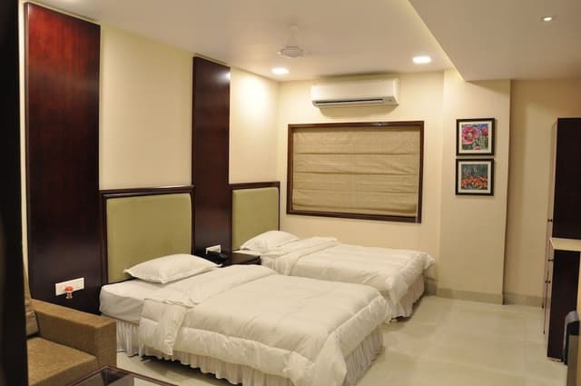 Grand Deluxe Room