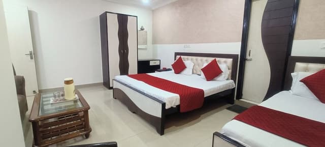Classic Triple Room, City View