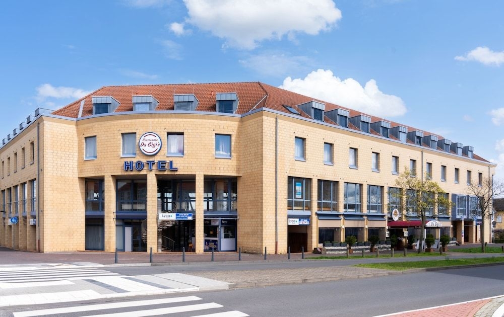 Mainstreet Hotel1