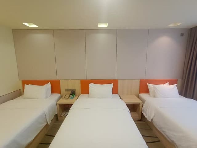 Elite Triple Room