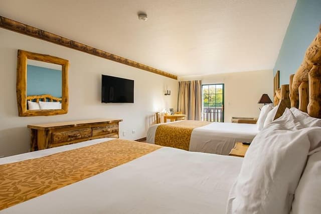 Family Suite with Balcony, 2 Queen Beds with Sofa Bed