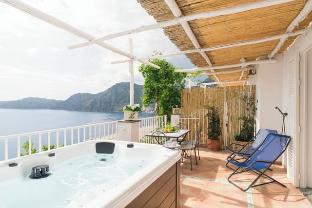 Panoramic Apartment, 2 Bedrooms, 2 Bathrooms, Sea View (La Casa del Sole)