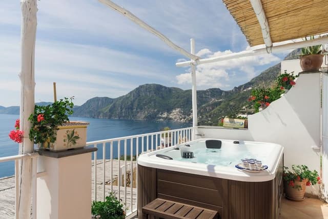 Panoramic Apartment, 2 Bedrooms, Jetted Tub, Sea View (L'Infinito)