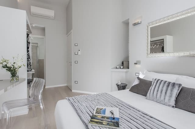 Deluxe Double Room (with Colosseo View)
