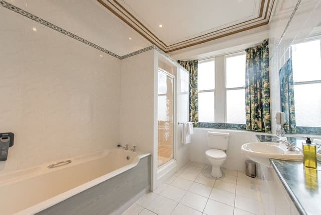 Four Poster Suite