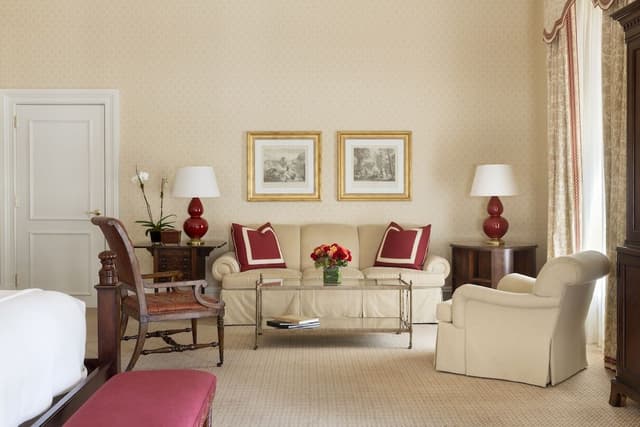 Grand Suite, 1 King Bed (Grand Capital)