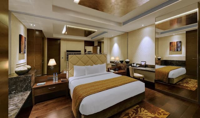 Comfort Queen Room