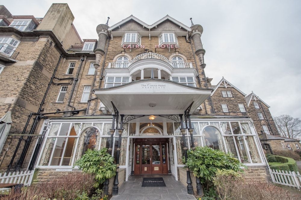 Cairn Hotel3