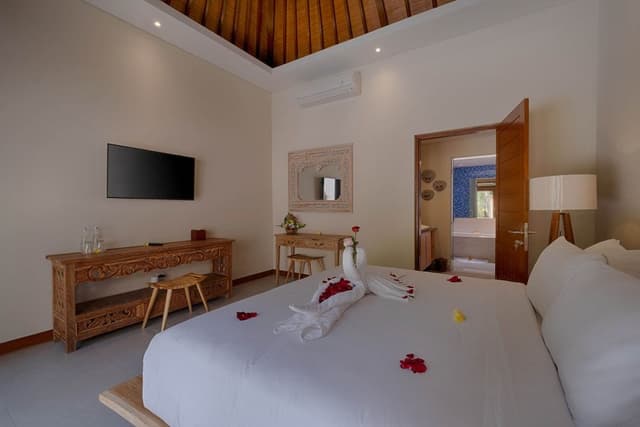 Villa, 2 Bedrooms, Pool View