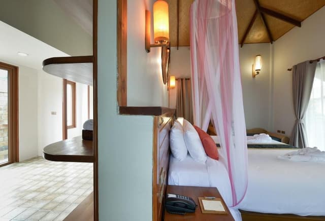 Deluxe Sea View Villa (Second row on beach)