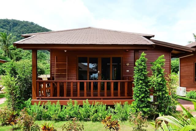 Deluxe Villa (Third row on beach)
