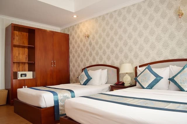 Suite, Park View