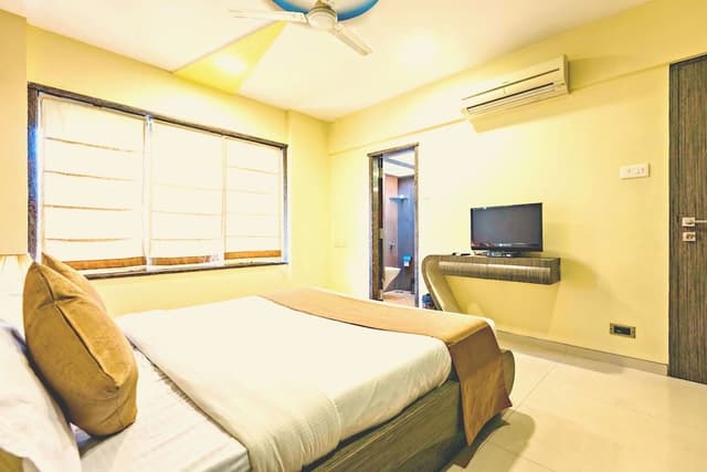 Two Bedroom Apartment with Airport Transfers