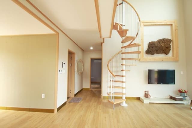 Room (Duplex, 45PY)