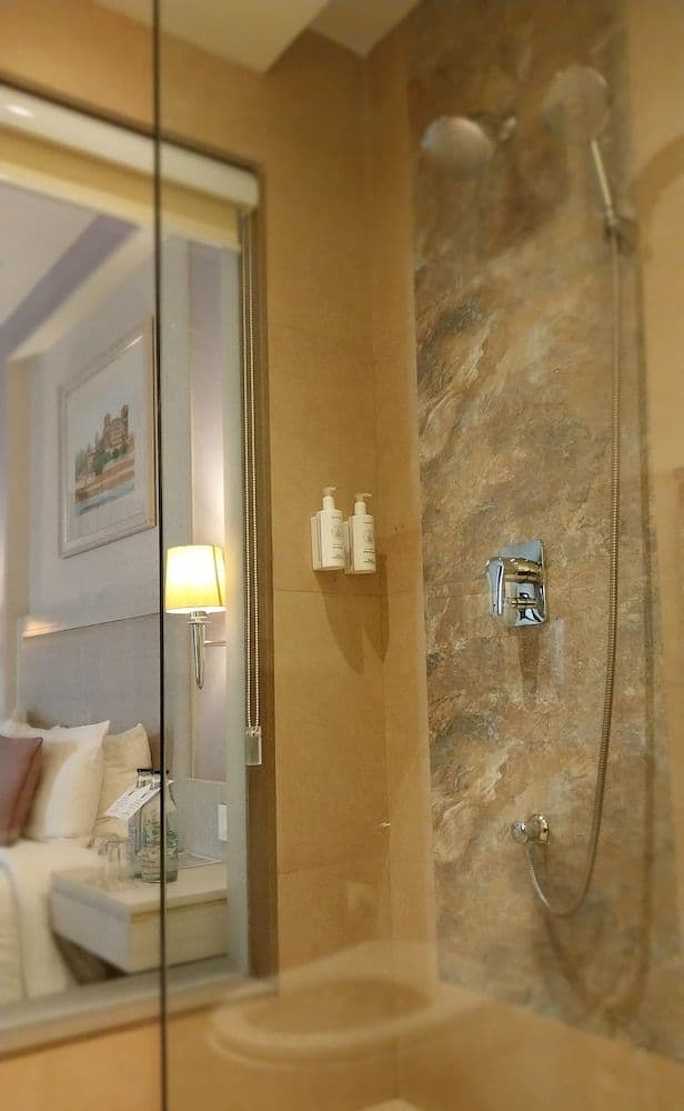 Executive Suite, 1 Double Bed, Bathtub