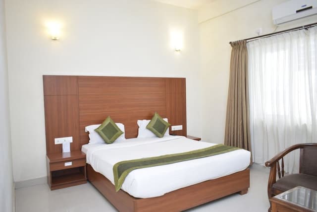Deluxe Double Room, City View
