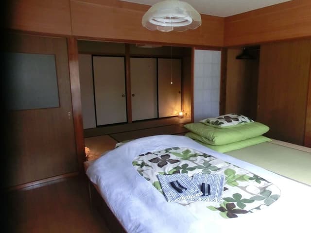 Japanese Western Style with Shared Bathroom