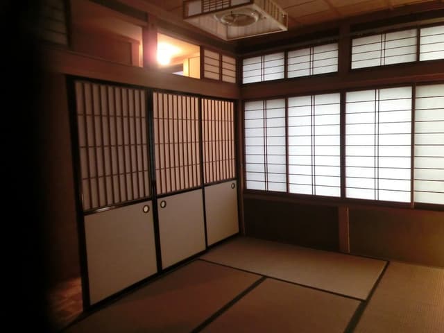 Japanese style room with shared bath and toilet