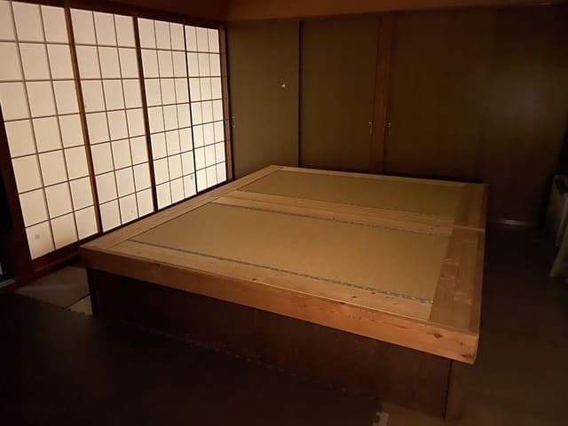 Japanese Western Style with Shared Bathroom