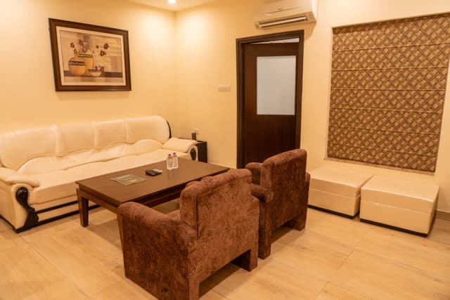 Vanaam Suite