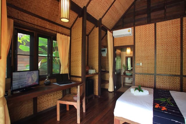 Superior Cottage