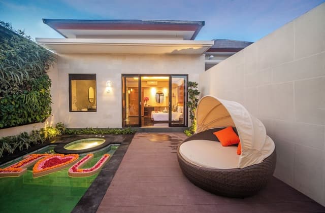 One Bedroom Private with Jacuzzi