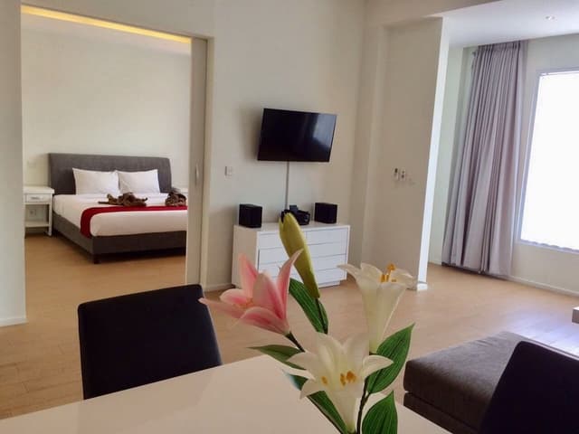 Deluxe Room, Pool View