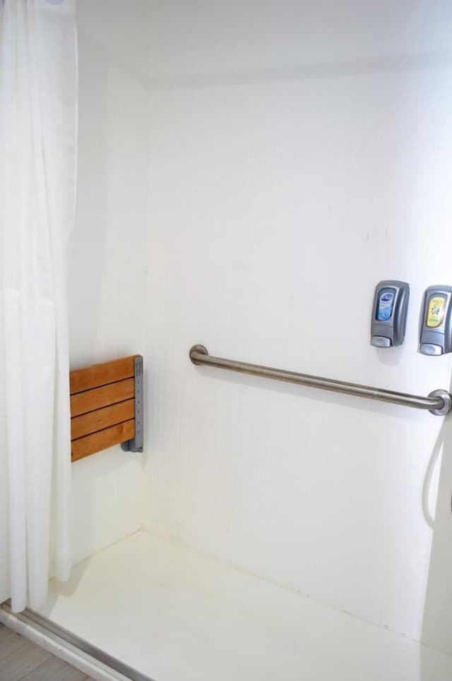Standard Room, 1 King Bed, Accessible