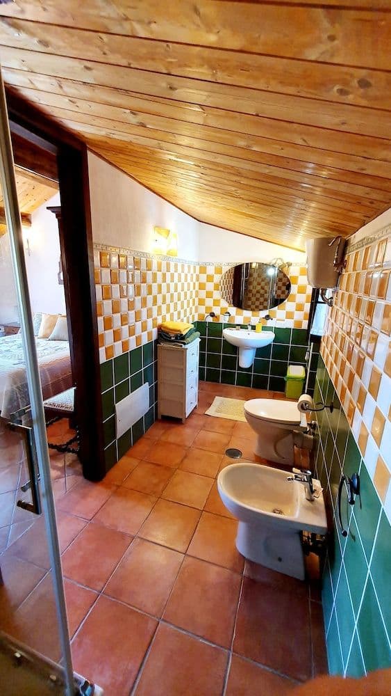 Comfort Room, 1 Bedroom, Ensuite, Garden View