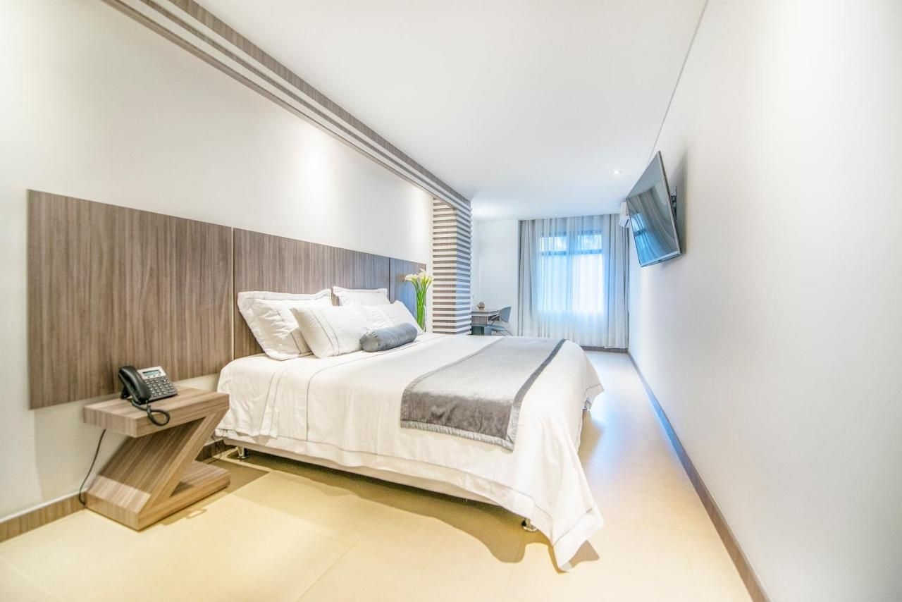 Aparta Suite Torre Poblado3
