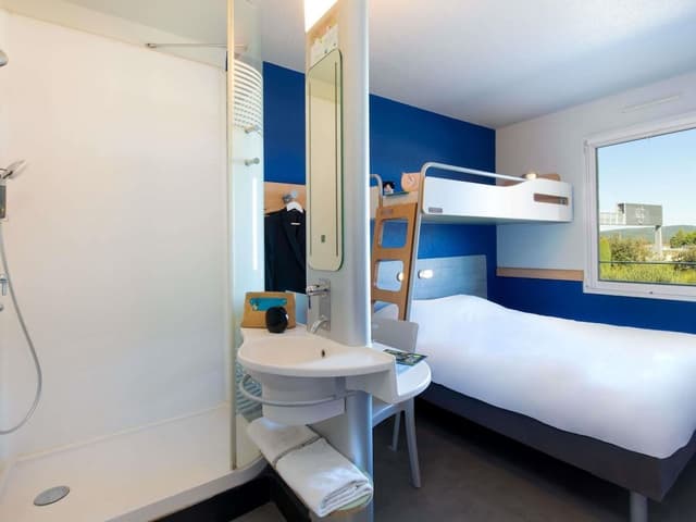 Triple Room, Multiple Beds