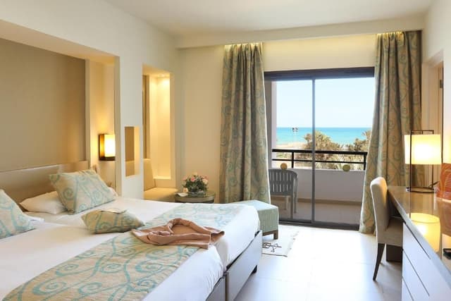 Single Room with Sea View ( 1 Adult )