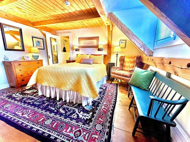 Queen Room