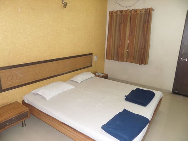 Deluxe Double Room, 1 Bedroom (AC)