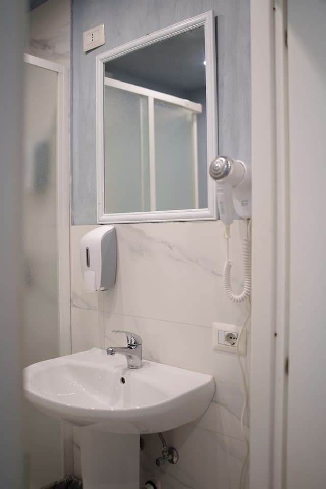 Basic Shared Dormitory, Women only, Shared Bathroom
