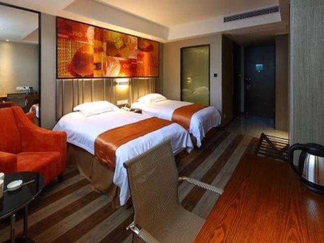 Twin Bussiness Room