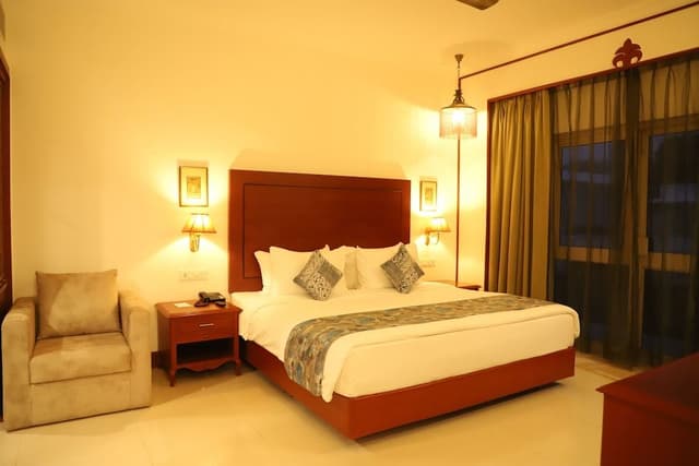 Deluxe Double or Twin Room